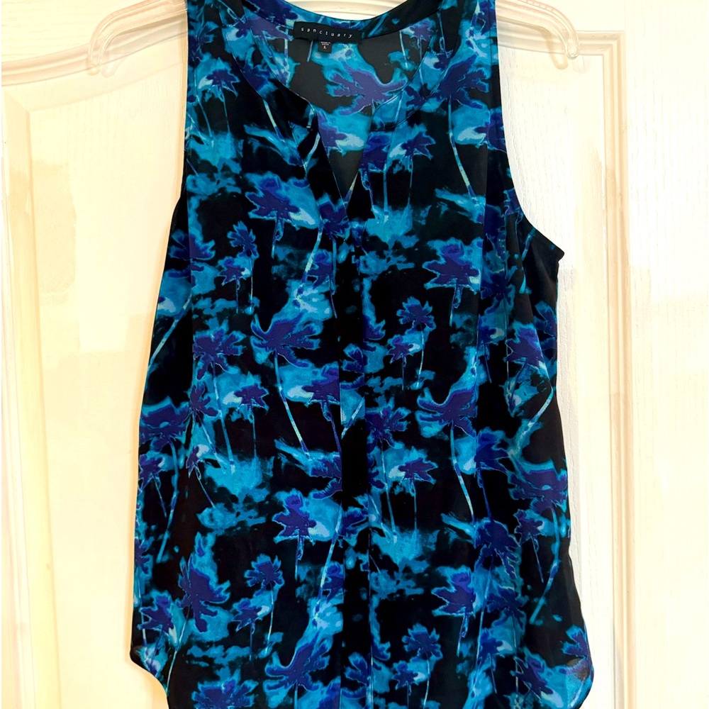 Sanctuary large button up. Short sleeve blue and black